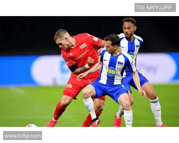 小蜜蜂主帅：让阿森纳感到不安，且差点经过定位球打入进球