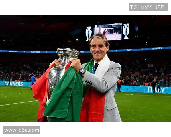 曼奇尼谈带伤竞赛：除非把我腿弄断，不然别想让我离场